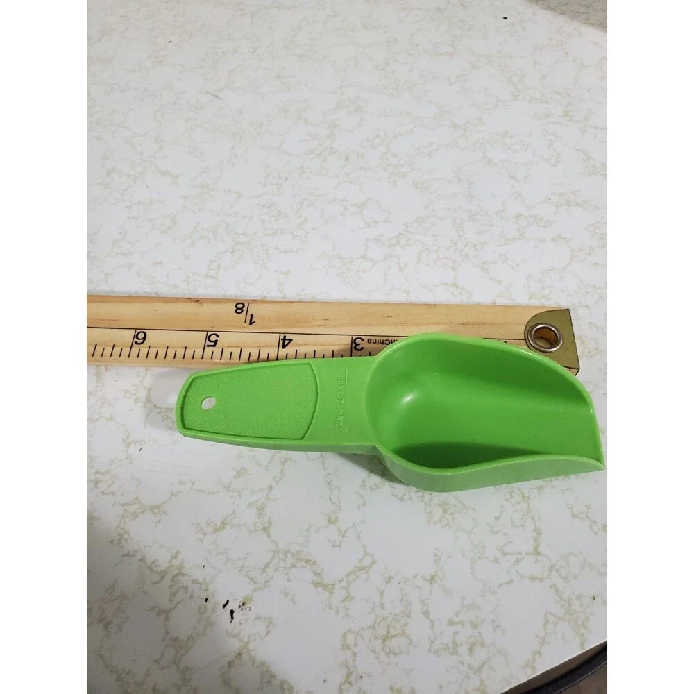 Tupperware Vintage Style Handy Scoop Green 878-4